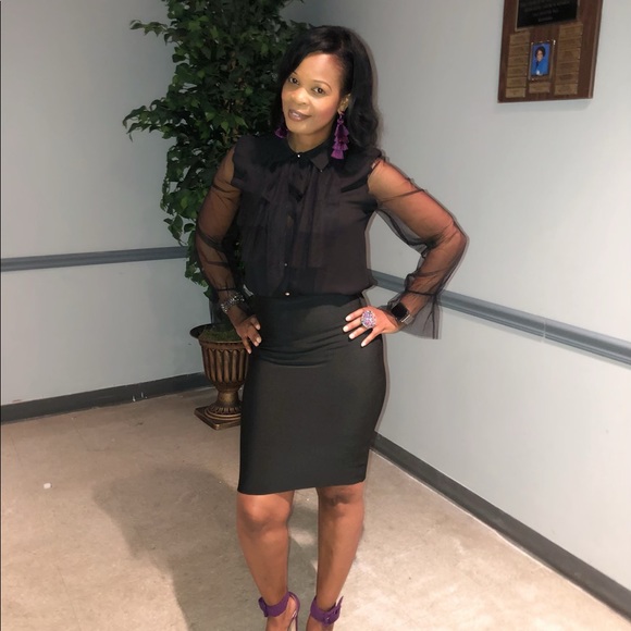 Meet your Posher, Nichole - Picture 8 of 8